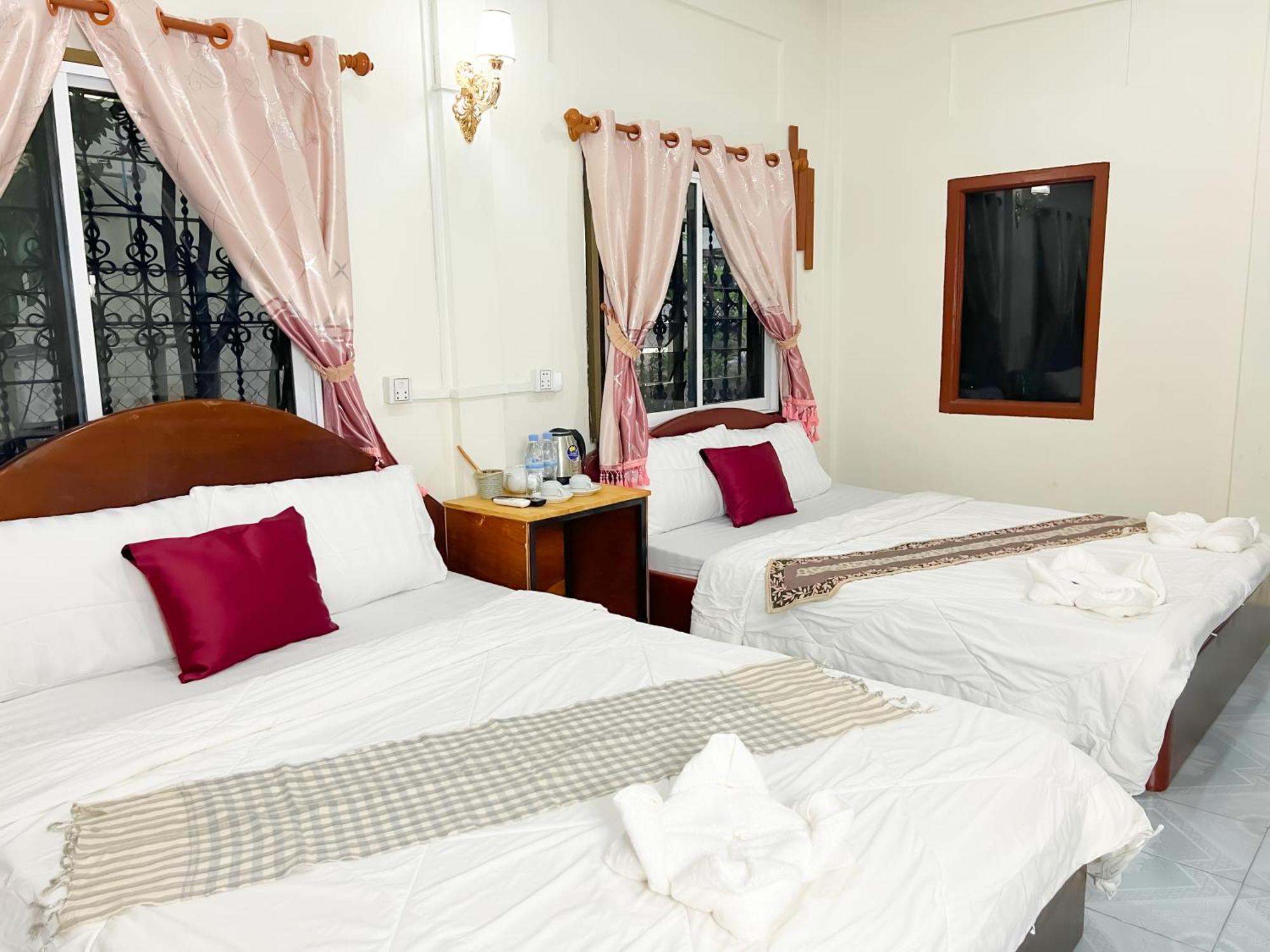 Lotus Blanc Homestay Villa Battambang Exterior photo