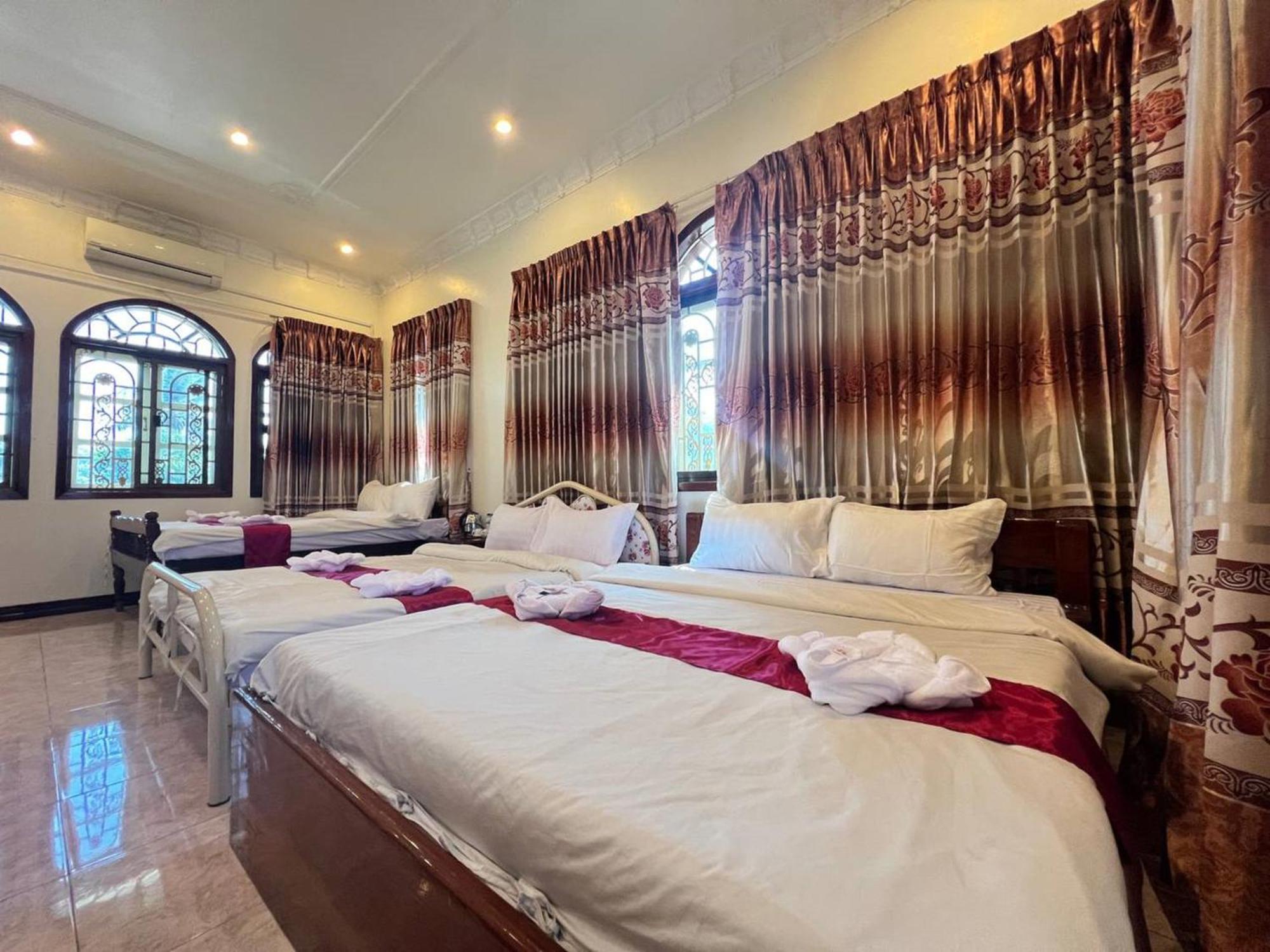 Lotus Blanc Homestay Villa Battambang Exterior photo